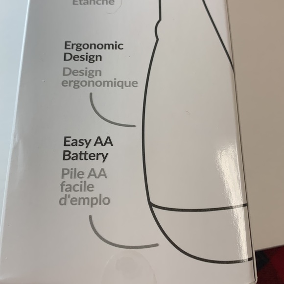 PMD Clean Teal & White Smart Facial NWB PMD Clean vibrates up to 7,000 x per min - Picture 9 of 12